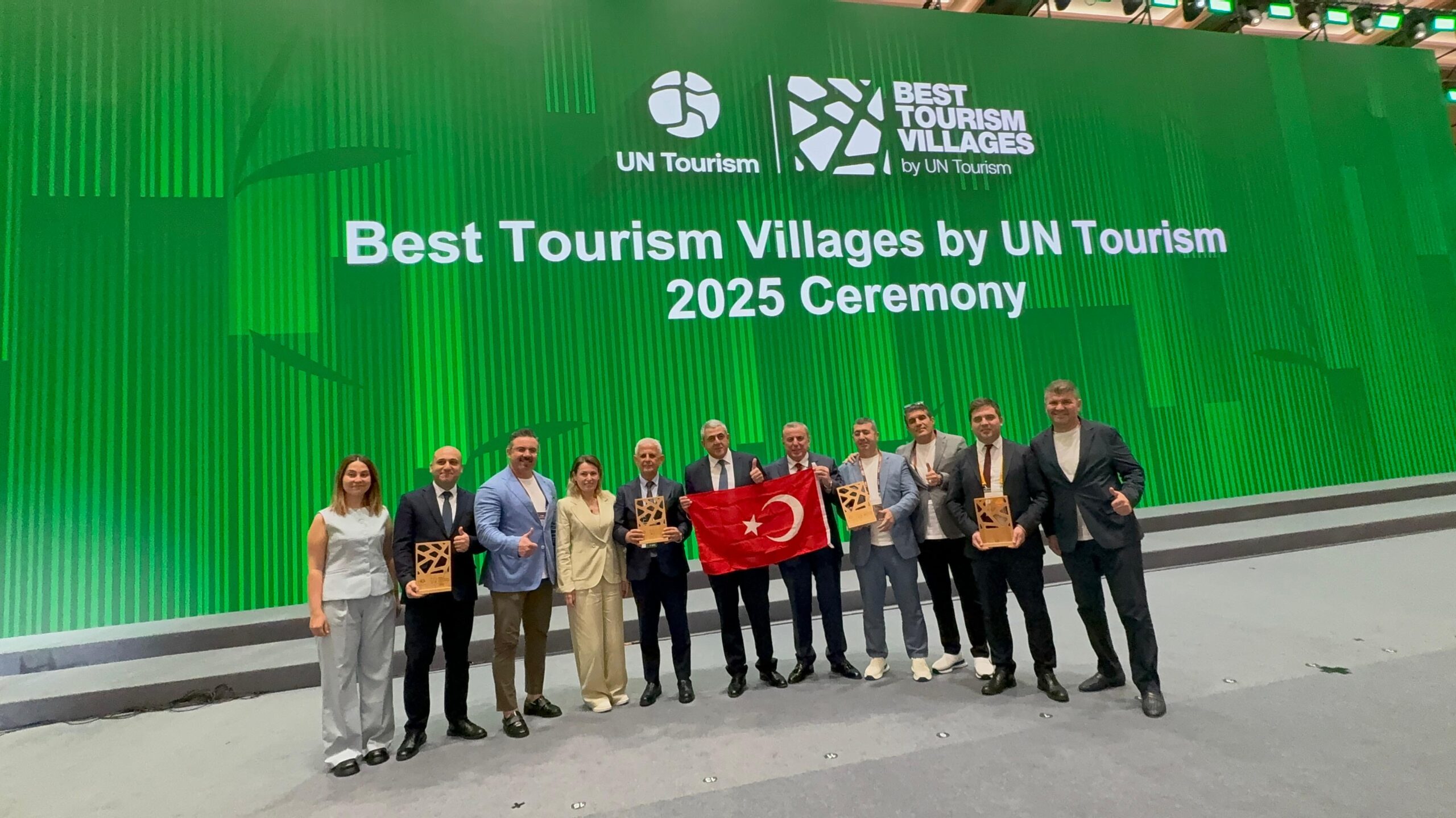 ANITLI KÖYÜ “DÜNYANIN EN GÜZEL KÖYÜ” SEÇİLDİ